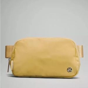 Lululemon Everywhere Belt Bag 1L